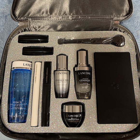 Lancôme Paris 10 Full-Size Favorites Holiday Gift - Picture 4 of 4